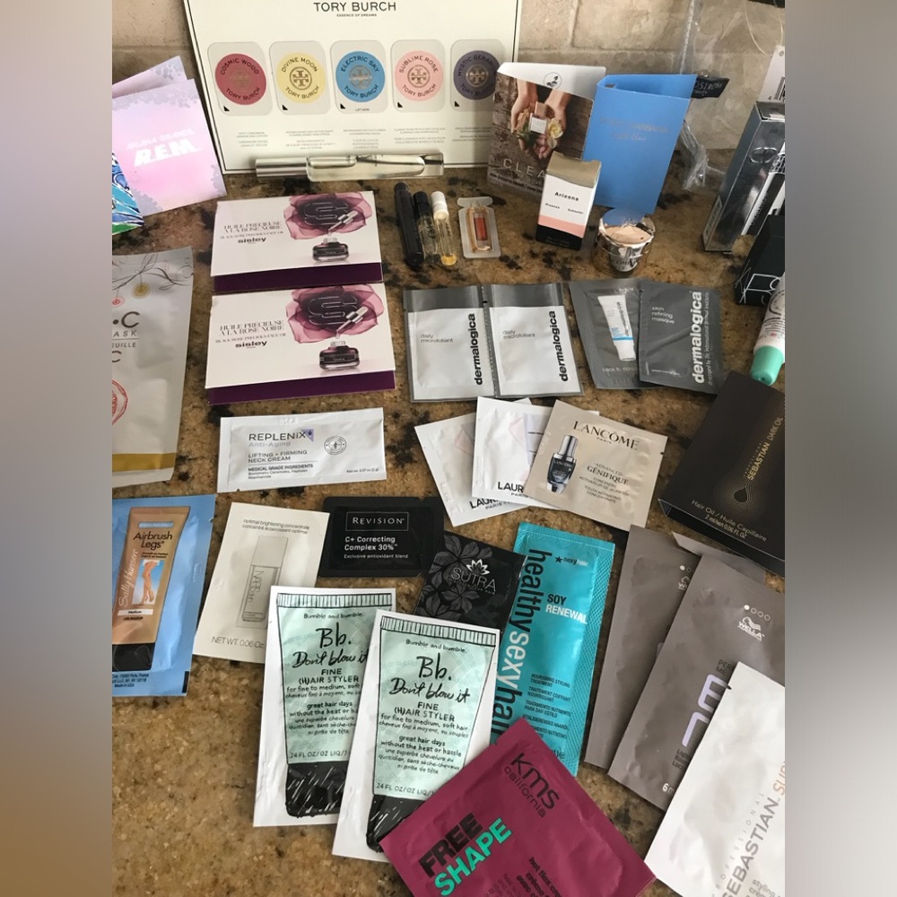 47 Piece Beauty Mixed Samples Lot Skincare Haircare Cosmetics Scents Makeup Bag - Picture 3 of 10